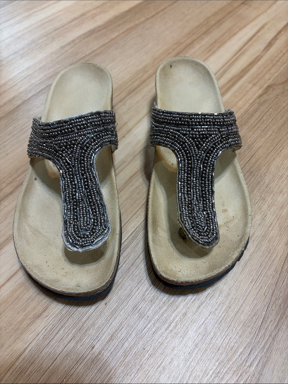 Italian Shoemakers Capture Pewter Beaded Comfort Sandals Size 8